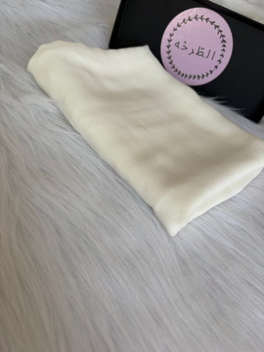 Elegance Modal ( Off white )