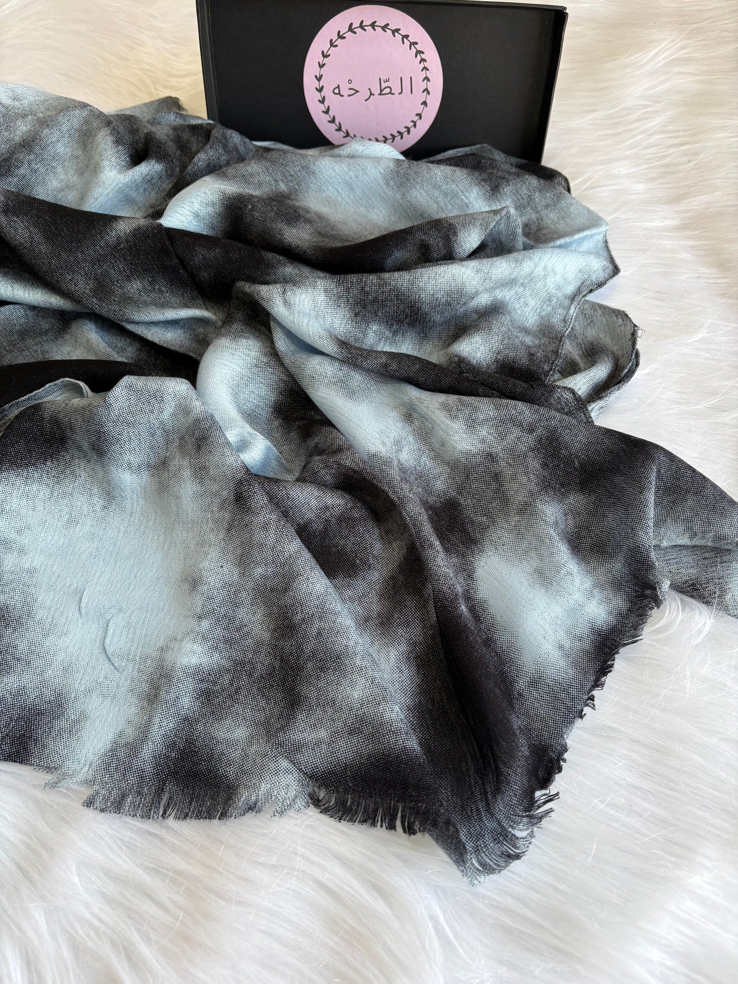 Garnished Linen hijab ( Vlvet Blue)
