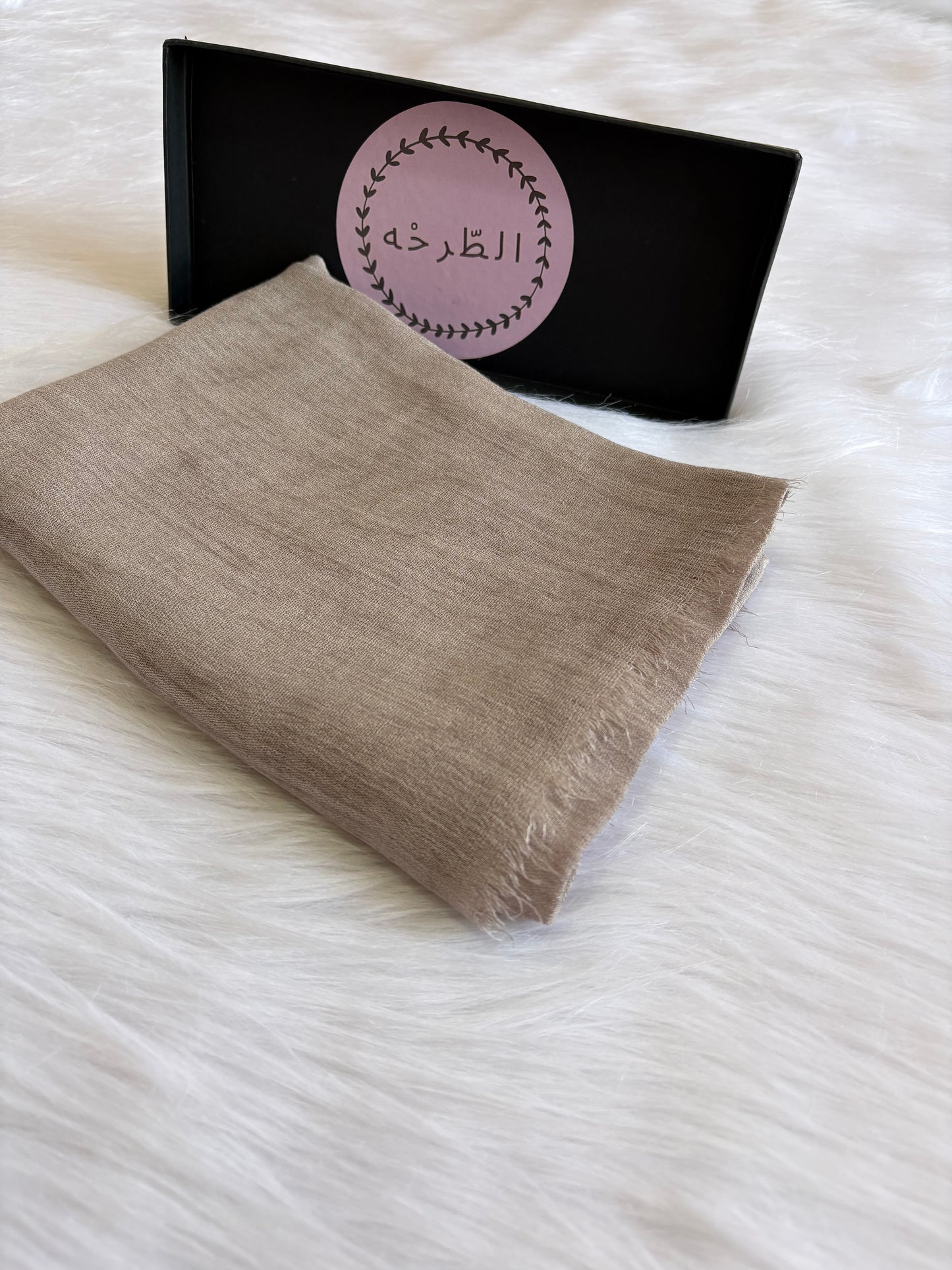 Ruffled Linen Hijab ( greige)