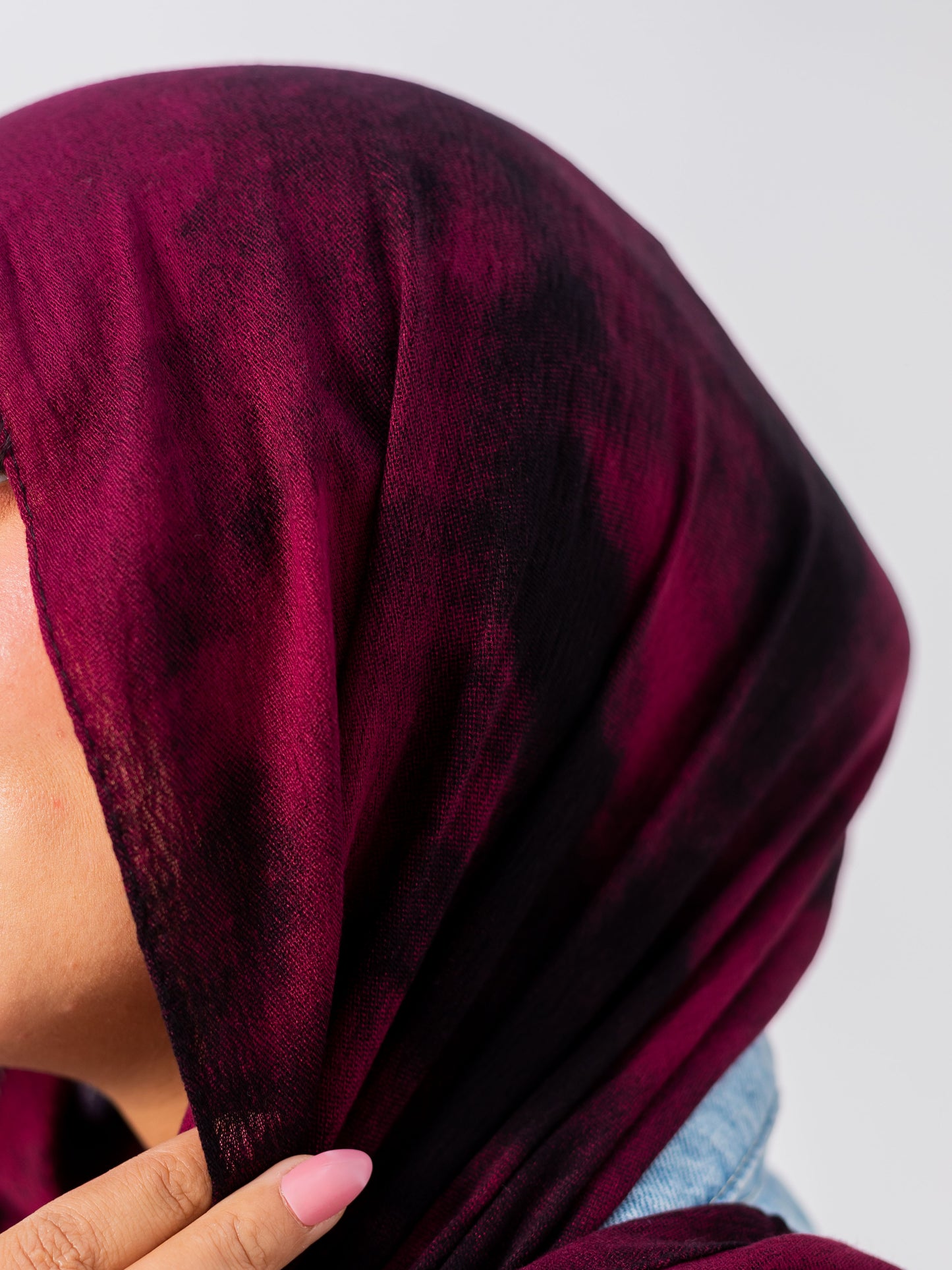 Garnished Linen hijab (Vlvet Burgandy)