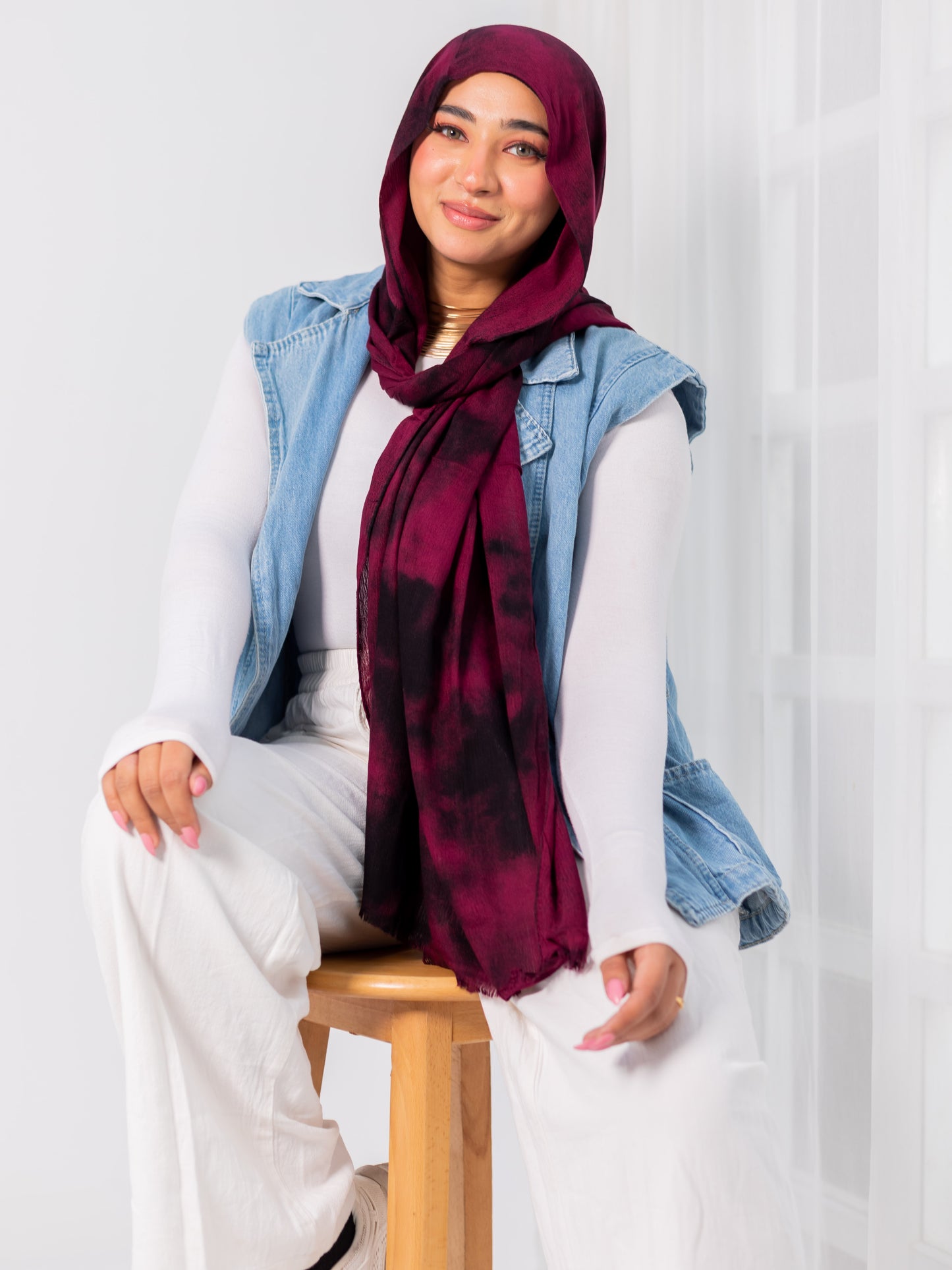 Garnished Linen hijab (Vlvet Burgandy)