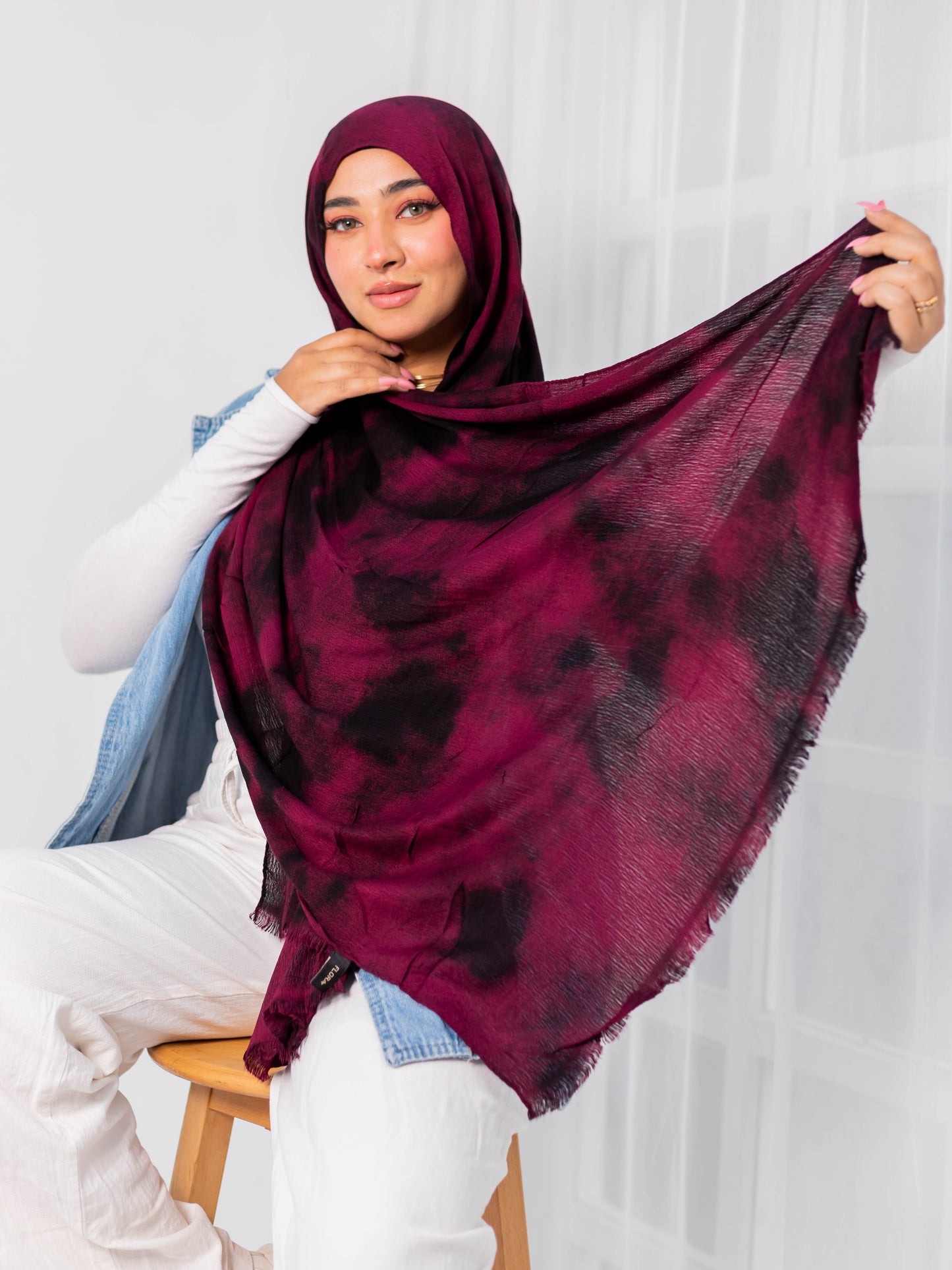Garnished Linen hijab (Vlvet Burgandy)