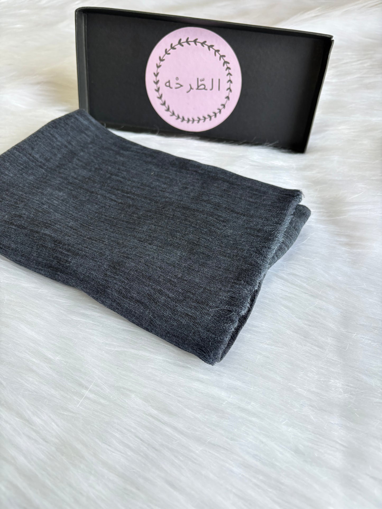 Ruffled Linen Hijab ( Navy )