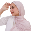 Elegant Kuwaiti Scarf With Bandana